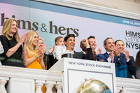 Hims & Hers CEO Andrew Dudum and representatives from the company ring the closing bell at the New York Stock Exchange on Tuesday, June 14, 2022. (Photo: Business Wire)